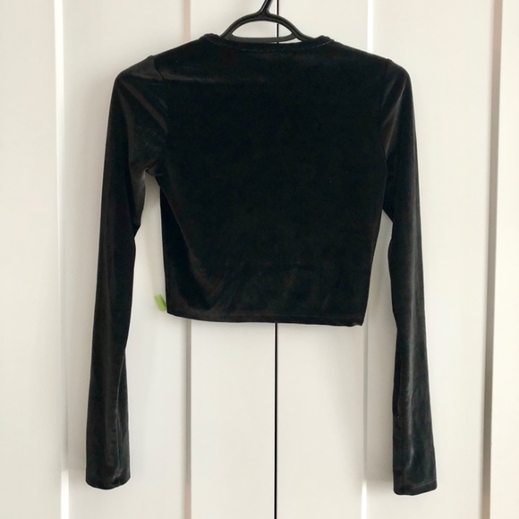 Wilfred, Free, Long Sleeve, Black, Velvet, Crop Top, Size S, Good Condition - Picture 3 of 8